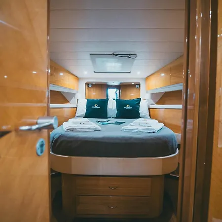 Discoverboat - Pita - Exclusive Boat&breakfast *