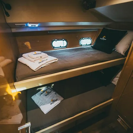 Discoverboat - Pita - Exclusive Boat&breakfast Botel Bari