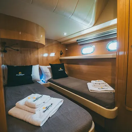 Botel Discoverboat - Pita - Exclusive Boat&breakfast Bari