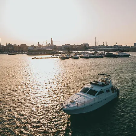 Discoverboat - Pita - Exclusive Boat&breakfast *