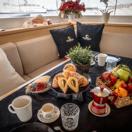 Discoverboat - Pita - Exclusive Boat&breakfast * Bari