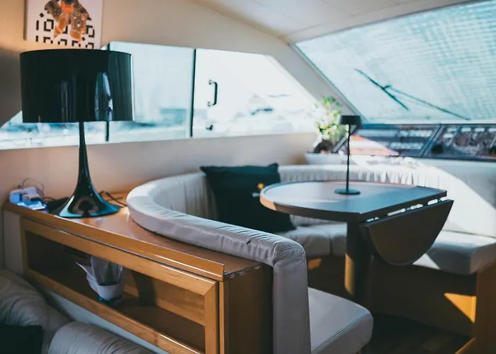 Discoverboat - Pita - Exclusive Boat&breakfast 船上ホテル バーリ